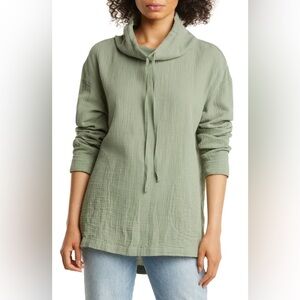 NWT Caslon Gauze Funnel Neck Cotton Top in Green - Size S